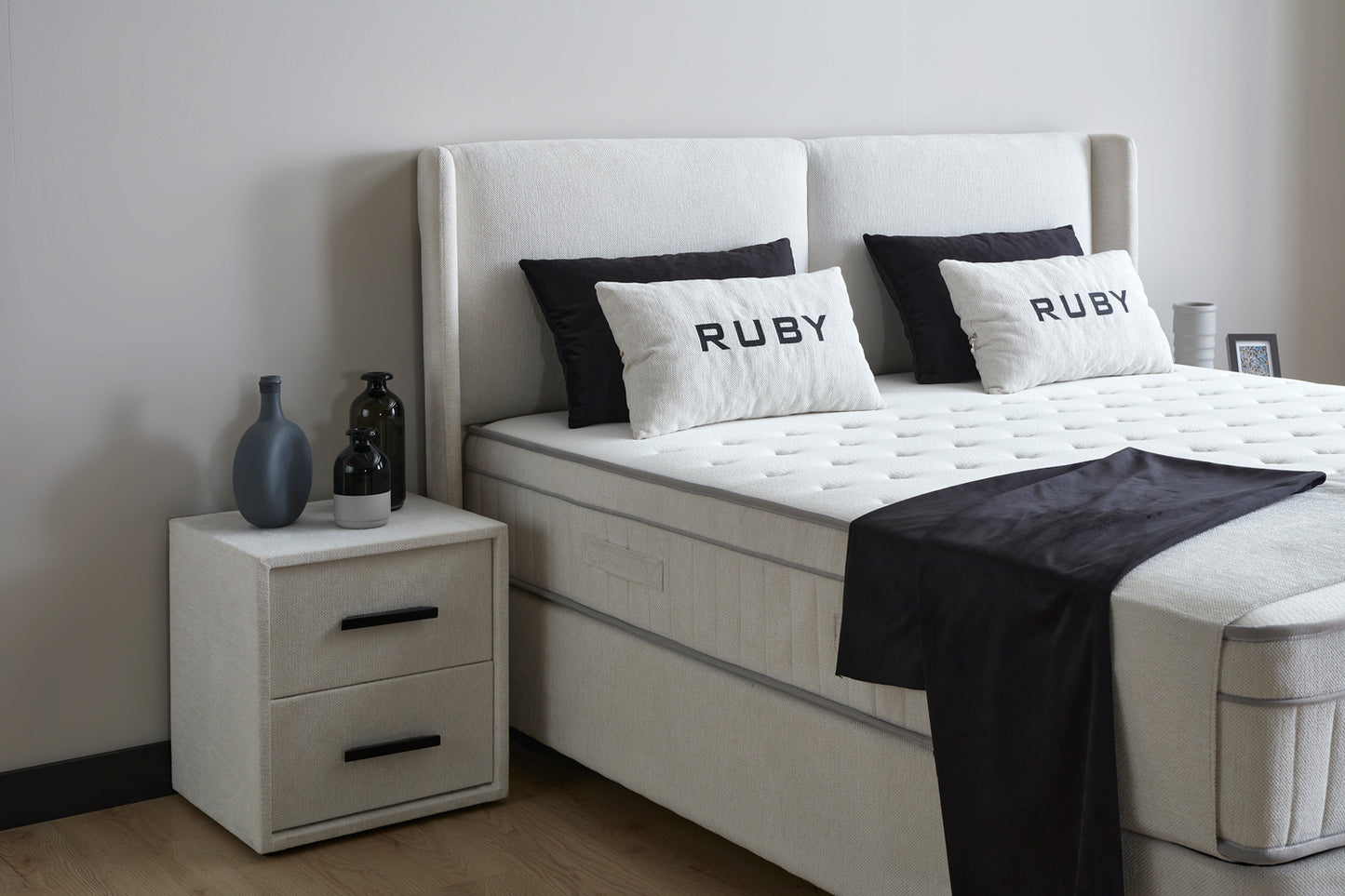 Ruby Boxspringbett