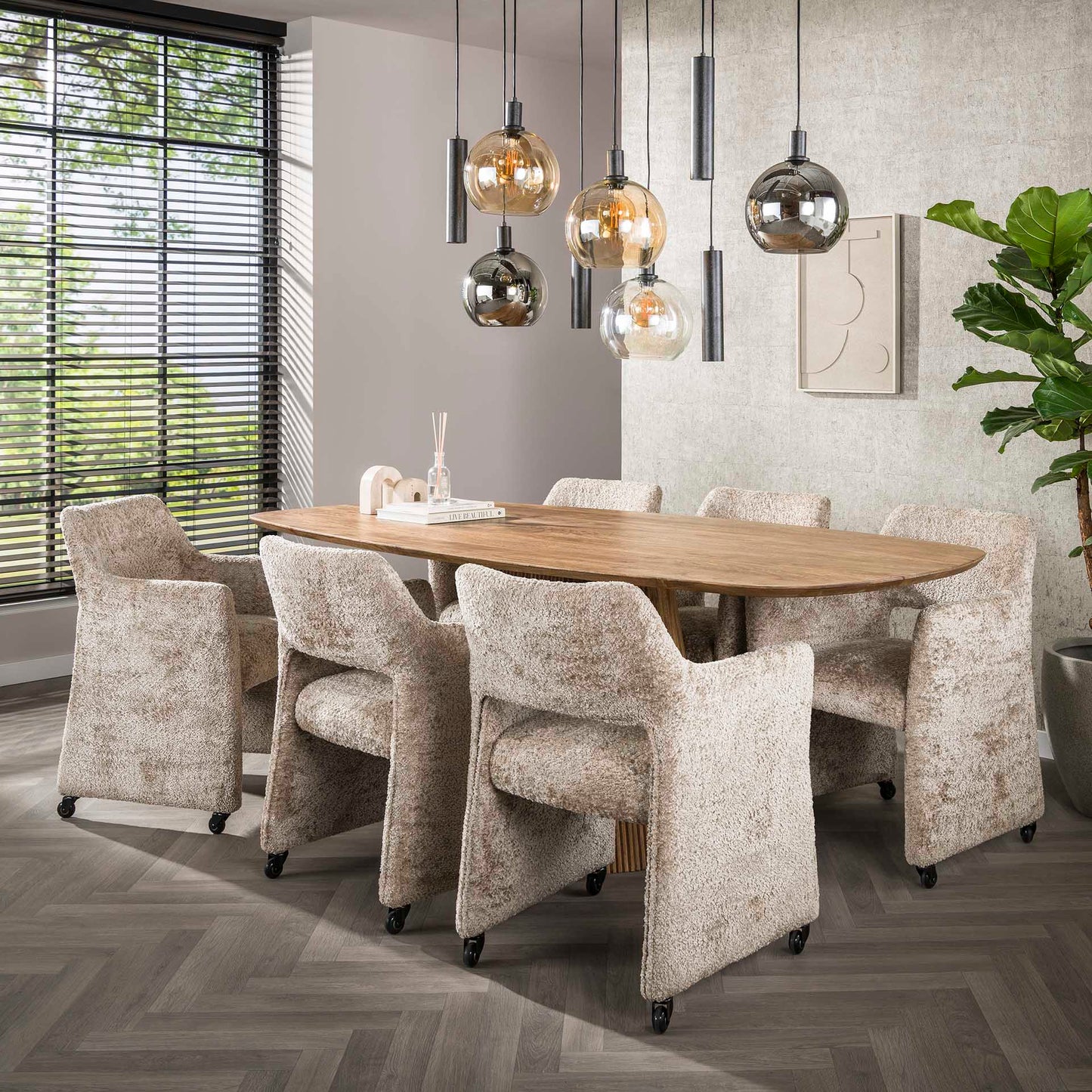 Esstisch “Zklum” Massiv Mangoholz –  Modern Design