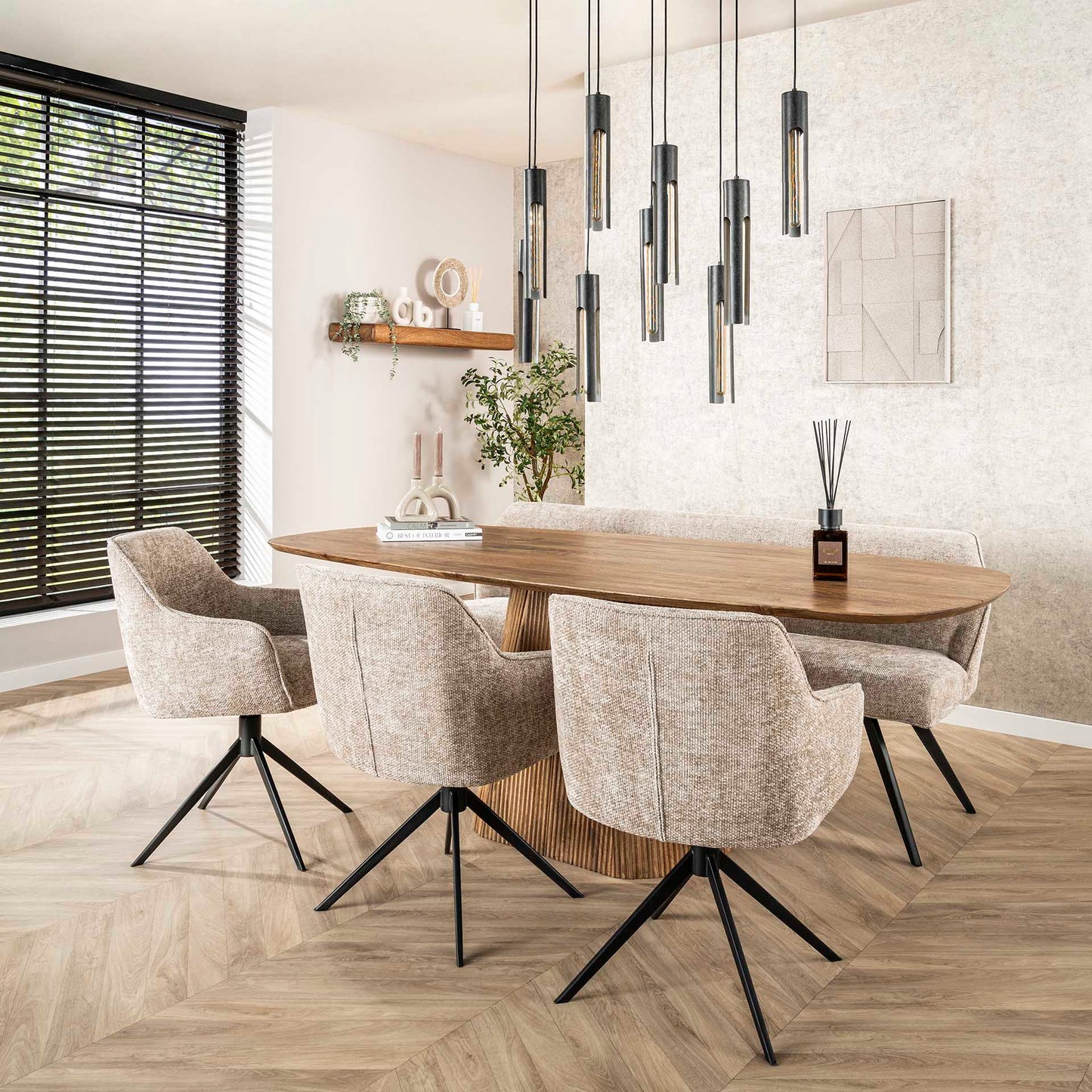 Esstisch “Zklum” Massiv Mangoholz –  Modern Design