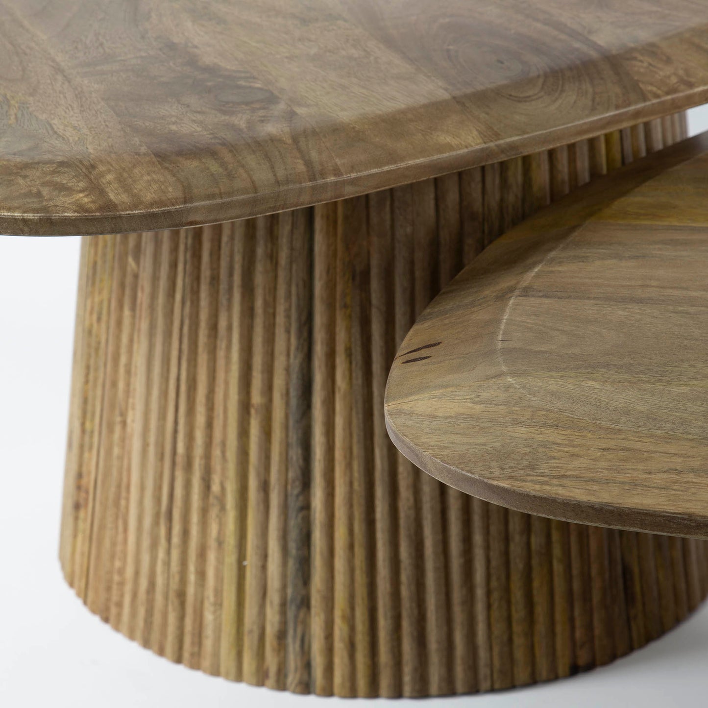 Wave Salontisch-Set aus Mangoholz (2-teilig) – Sandfarbene Couchtische mit einzigartigem Wave-Design