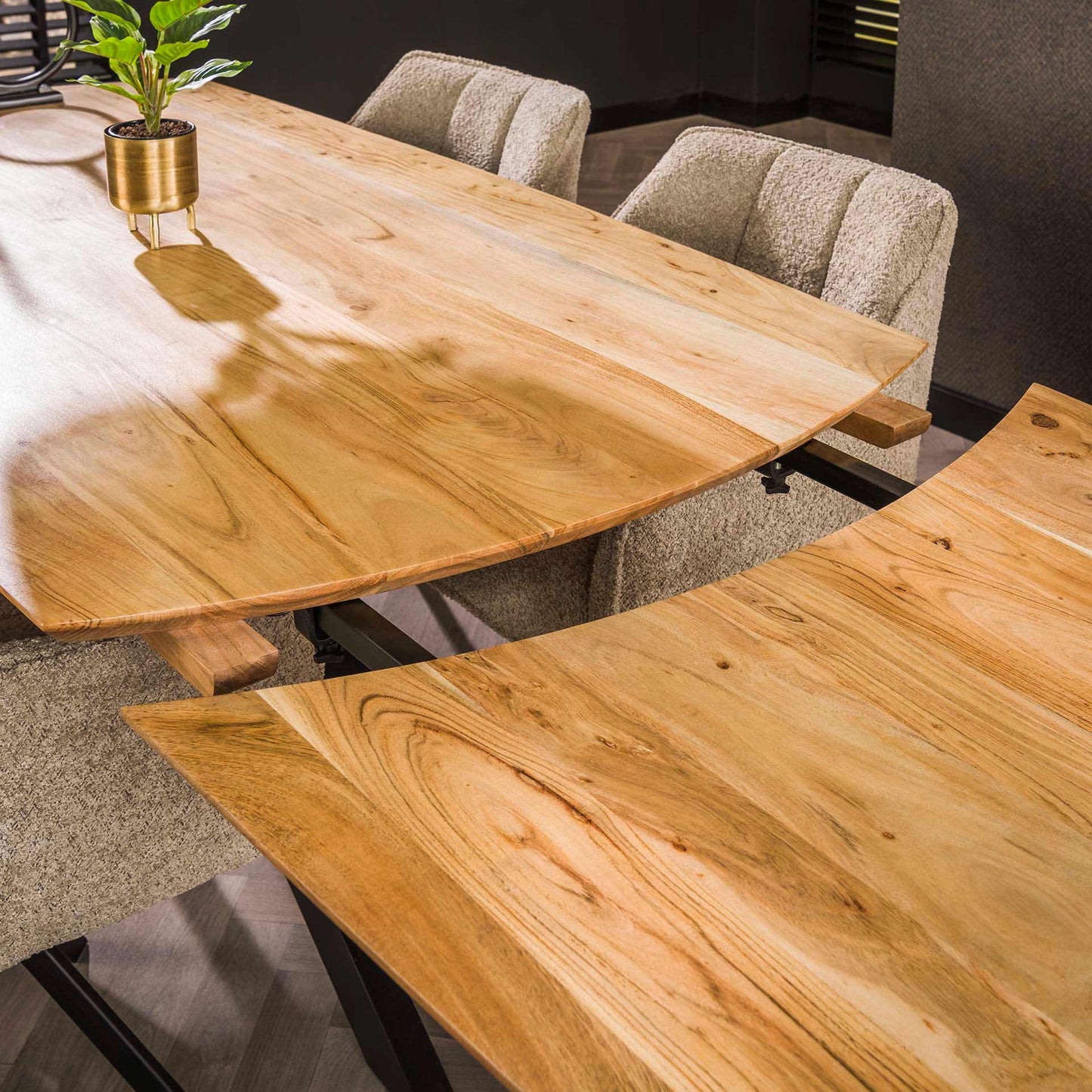 Extend Ausziehbare Esstisch aus massivem Akazienholz 175–275 cm – Moderne Tafel mit Spider-Gestell
