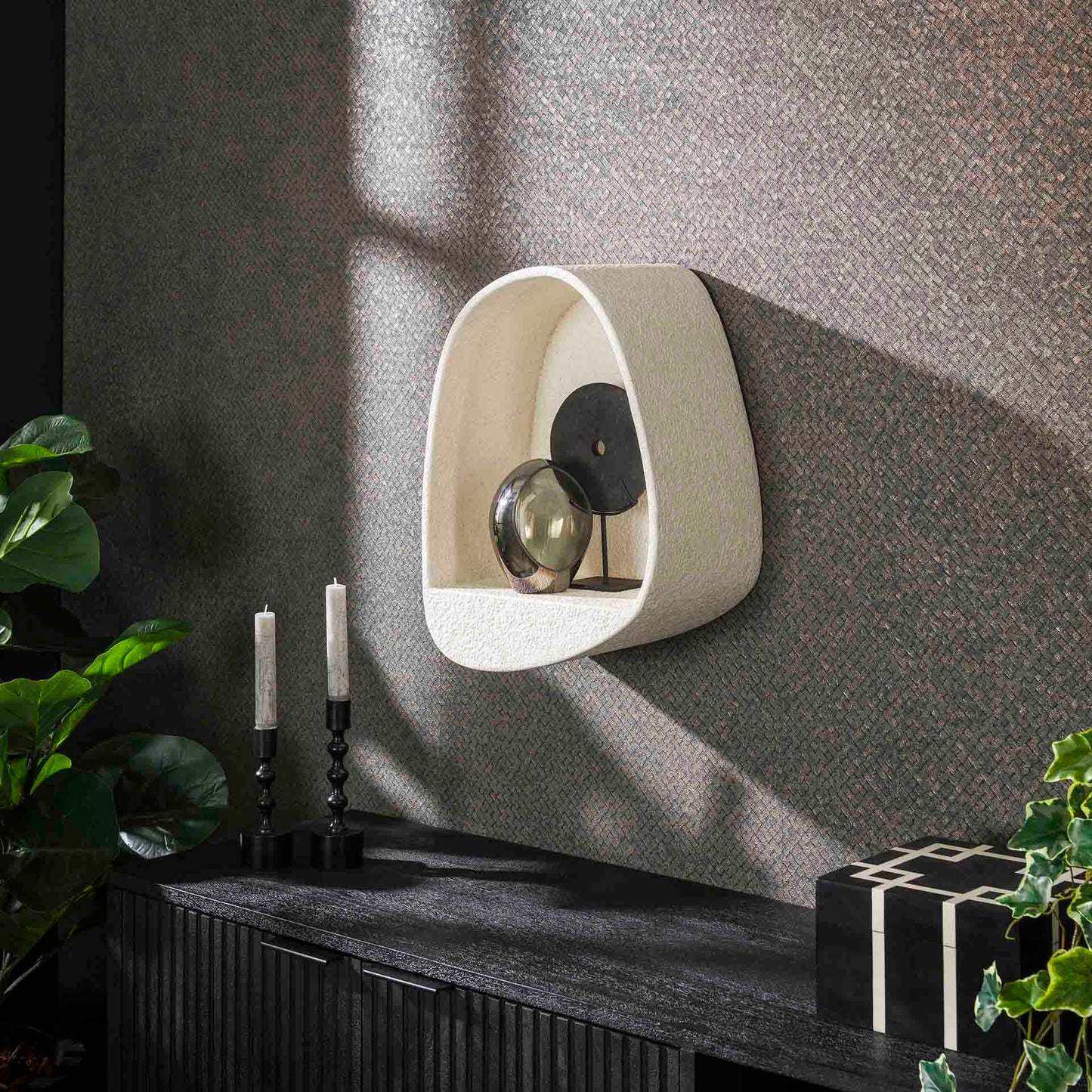 Wandregal Altara Drop 34x21x46 cm – Schwebendes Marmorkomposit-Wandregal